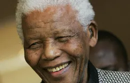 Cựu Tổng thống Nam Phi Nelson Mandela nguy kịch