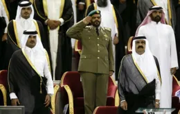 Tiểu vương Qatar tuyên bố thoái vị