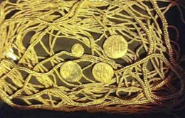 Tìm thấy kho báu 300.000 USD dưới đáy biển