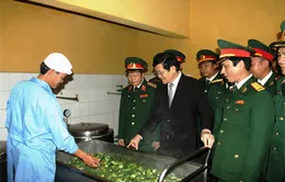 Chủ tịch nước thăm Quân đoàn 1