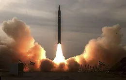 Iran thử nghiệm thành công hai tên lửa tầm xa mới