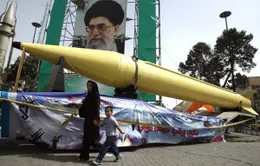 Lãnh tụ Iran yêu cầu phát triển hệ thống tên lửa