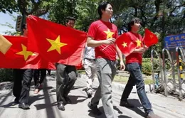 Thể hiện lòng yêu nước nhưng phải tỉnh táo, sáng suốt