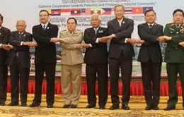 Các Bộ trưởng Quốc phòng ASEAN gặp riêng Bộ trưởng Quốc phòng Trung Quốc