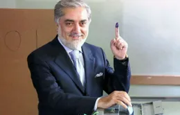 Ứng viên Tổng thống Afghanistan yêu cầu dừng công tác kiểm phiếu