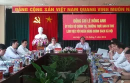 Đồng chí Lê Hồng Anh làm việc với Ngân hàng Chính sách xã hội
