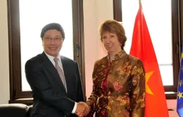Phó Thủ tướng tiếp xúc song phương bên lề Hội nghị ASEAN-EU