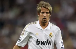 Tottenham vẫn chưa từ bỏ Fabio Coentrao