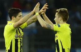 Lewandowski được đồng đội "tâng lên mây xanh"