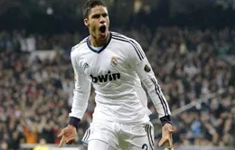 Trở lại sau chấn thương, Varane được đồng đội "tâng lên mây"