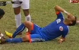 Những pha phạm lỗi rợn người tại V.League