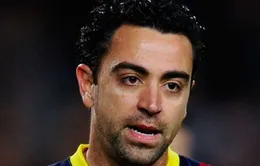 Casillas doạ "tẩn" Busquets, Xavi lên tiếng bất bình