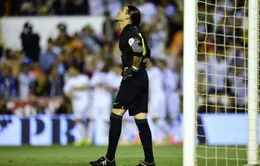 Thủ môn Barca muối mặt vì "đòn hiểm" của CĐV Real