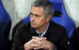 Mourinho mắng Hazard không "hy sinh bản thân"