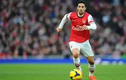 Quyết bán Vermaelen, Arsenal trao băng thủ quân cho Arteta