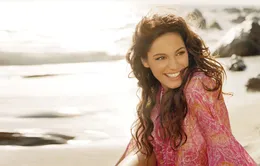 “Nàng tiên cá” Kelly Brook nhận thù lao hậu hĩnh để viết tự truyện