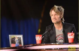 Keith Urban "đốn tim" khán giả American Idol với hành động siêu lãng mạn