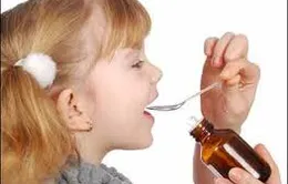 Những điều cần chú ý khi cho trẻ uống thuốc sirô