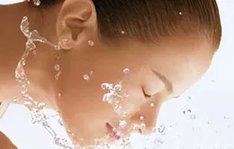 Rửa mặt thường xuyên không ngăn được mụn