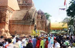 Khai mạc lễ hội Tháp Bà Panogar