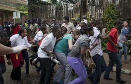 Kenya: Nhiều con tin vẫn bị bắt giữ tại trung tâm thương mại