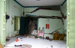 7 căn nhà ở TP.HCM bất ngờ đổ sập