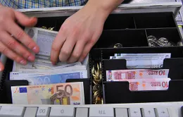 Ireland thoát khỏi khủng hoảng nợ công