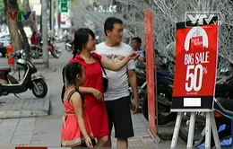 TP.HCM tràn ngập hàng giảm giá