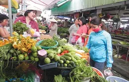 Rau Đà Lạt về TP.HCM "đội" giá 30 lần