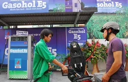 Mỗi lít xăng sinh học E5 đang lỗ 434 đồng