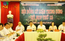 Kỳ họp thứ 12 Hội đồng Lý luận Trung ương tại Ninh Bình