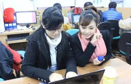 Giao lưu trực tuyến với MC “Trà chanh” Thùy Linh