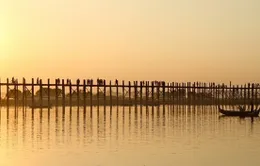 Dạo bước trên cây cầu gỗ dài nhất Myanmar