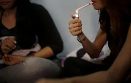 Indonesia: Tràn lan nạn “má mì” tuổi 14