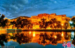 Lung linh vẻ đẹp cung điện Potala về đêm