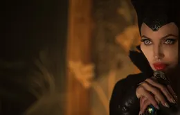 Angelina Jolie tái xuất, Maleficent ra mắt ấn tượng tại Paris