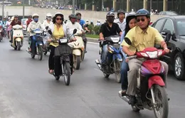 Để ĐTDĐ, nước hoa trong cốp xe dễ gây cháy nổ