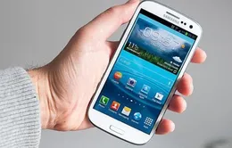 Người dùng hài lòng với Galaxy S III hơn iPhone 5