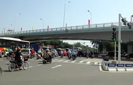 Thông xe cầu vượt dầm thép lớn nhất Hà Nội  