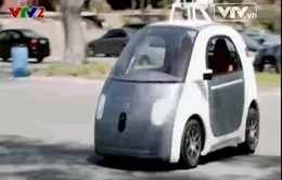 Google ra mắt mẫu xe không phanh, không vô lăng