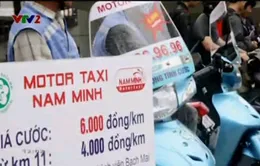 Motor taxi: Lựa chọn của các sĩ tử trong mùa thi