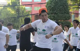 Trương Nam Thành hưởng ứng Ngày Trái Đất bằng flashmob