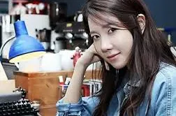 Lee Ji Ah đổi nghề biên kịch tại Hollywood 