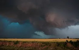 Thành phố Oklahoma tiếp tục hứng chịu lốc xoáy
