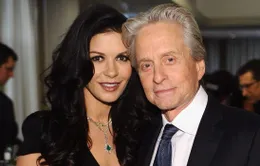 Catherine Zeta-Jones - Michael Douglas: 13 năm không cứu được hôn nhân 