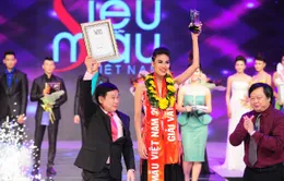 Trần Ngọc Lan Khuê đăng quang Siêu mẫu Việt Nam 2013