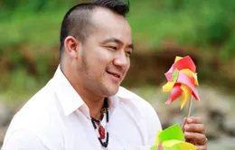 Phạm Văn Mách, Hiếu Hiền bất ngờ sải bước trên sàn diễn thời trang