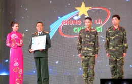 Nhà báo Lại Văn Sâm dẫn Chúng tôi là chiến sỹ số Tết 