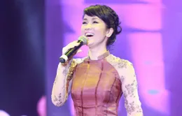 Trang Hạ, Dương Thùy Linh bật khóc khi nghe Hồng Nhung hát