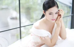 Dương Cẩm Lynh xúng xính thử váy áo dự Liên hoan phim Việt Nam tại Pháp